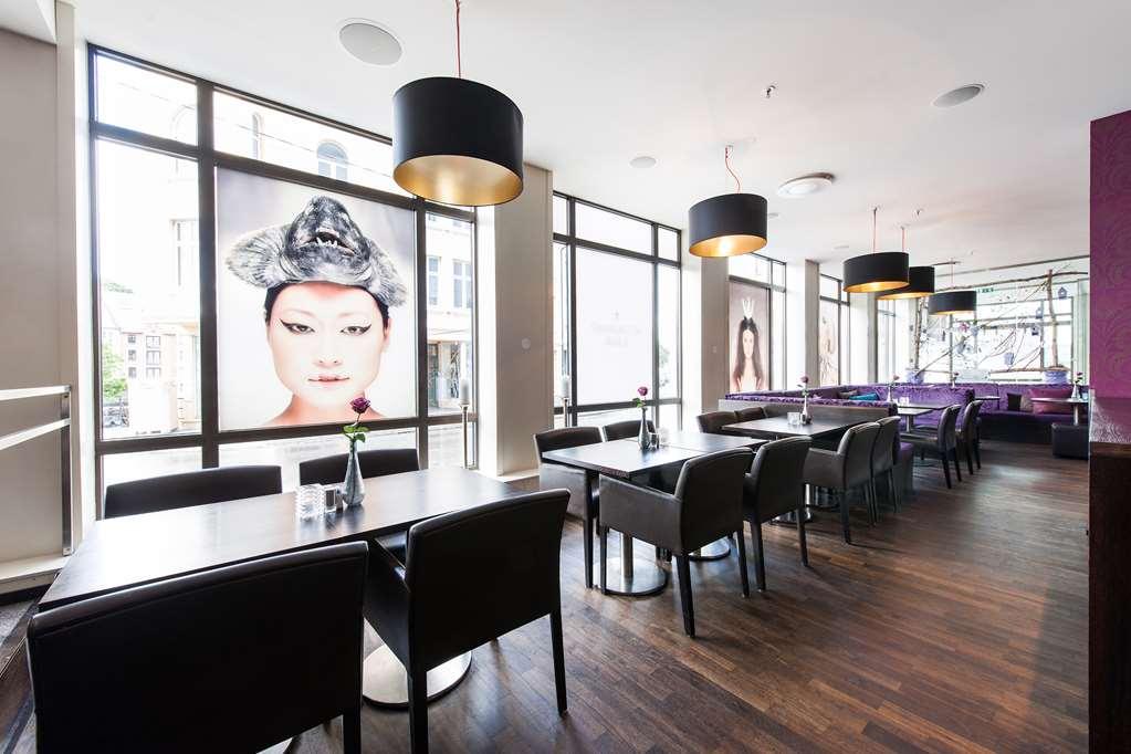 Four Monkeys Hotel Alesund Restoran gambar