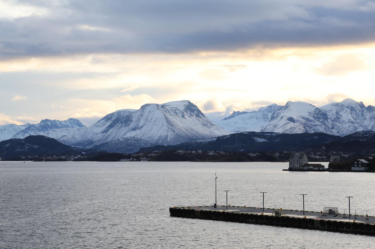 Four Monkeys Hotel Alesund Luaran gambar