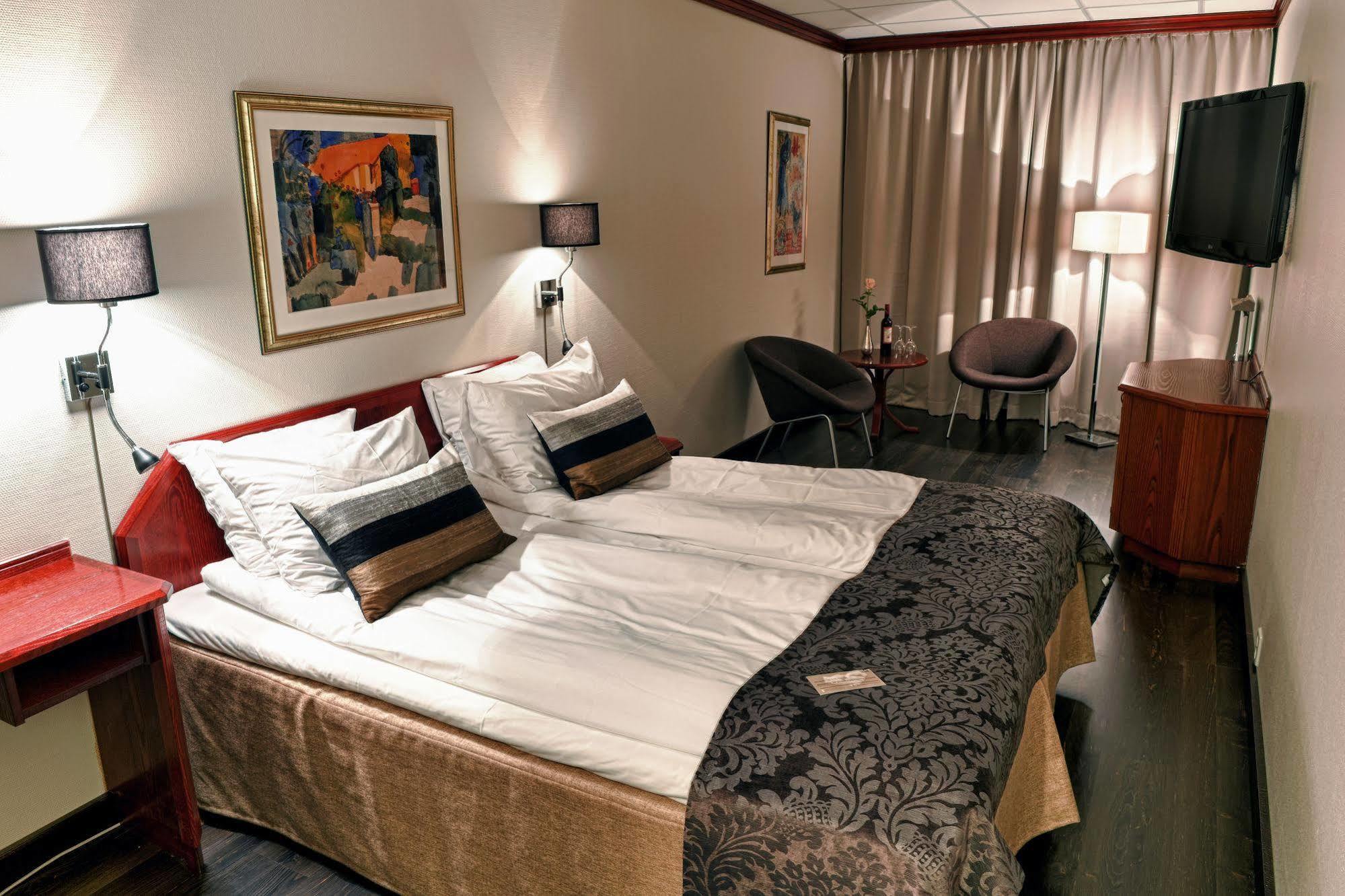 Four Monkeys Hotel Alesund Luaran gambar